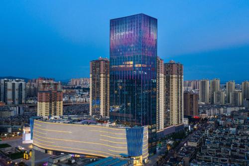 Imagen general del Hotel Fairfield by Marriott Kunming Xinying. Foto 2