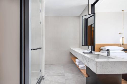 Imagen general del Hotel Fairfield by Marriott Kunming Xinying. Foto 6