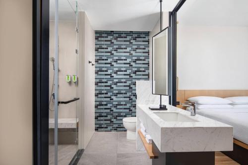 Imagen general del Hotel Fairfield by Marriott Kunming Xinying. Foto 7