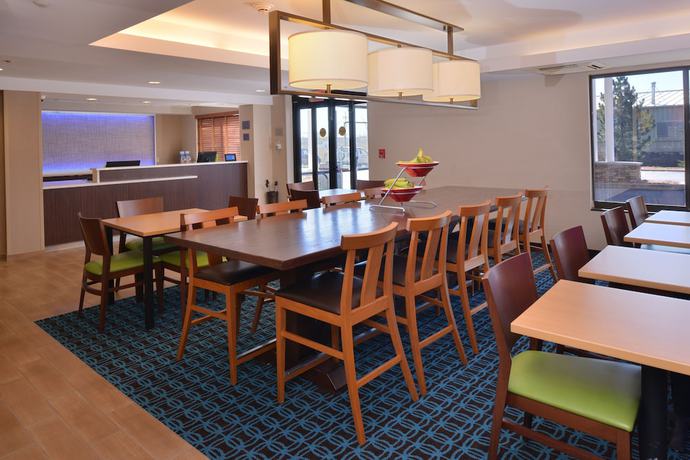 Imagen de los interiores del Hotel Fairfield by Marriott Rochester Henrietta/University Area. Foto 11