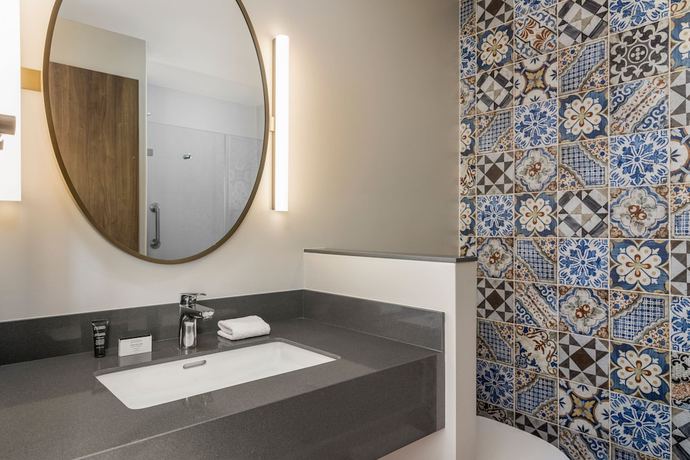 Imagen de la habitación del Hotel Fairfield by Marriott San Jose Airport Alajuela. Foto 9