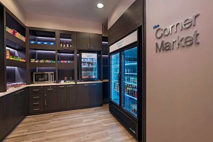 Imagen del bar/restaurante del Hotel Fairfield by Marriott San Salvador. Foto 3