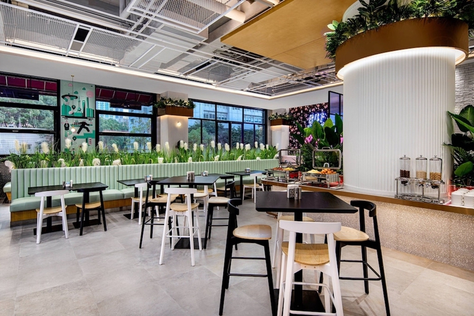 Imagen del bar/restaurante del Hotel Fairfield by Marriott Shanghai Pudong Central. Foto 4