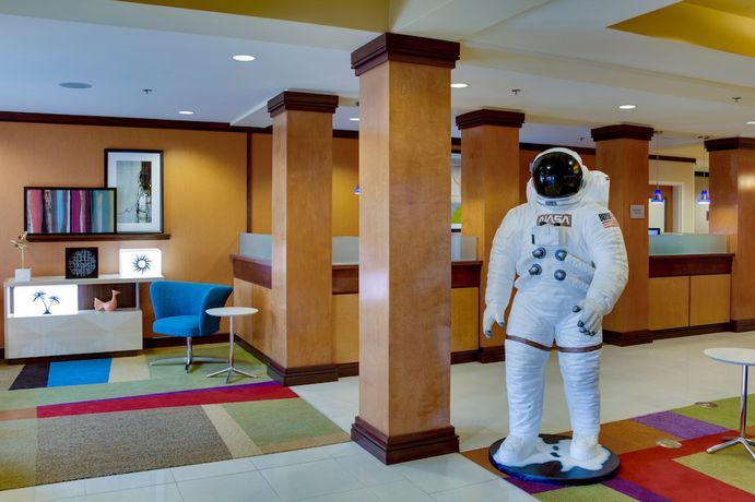 Imagen de los interiores del Hotel Fairfield by Marriott Titusville Kennedy Space Center. Foto 18