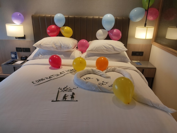 Imagen de la habitación del Hotel Fairfield by Marriott Vadodara. Foto 9