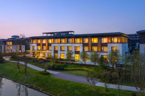Imagen general del Hotel Fairfield by Marriott Yangzhou Slender West Lake. Foto 8