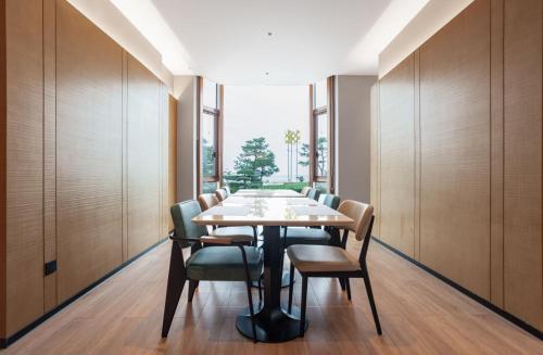 Imagen general del Hotel Fairfield by Marriott Yantai, Huang-Bohai New Area. Foto 2