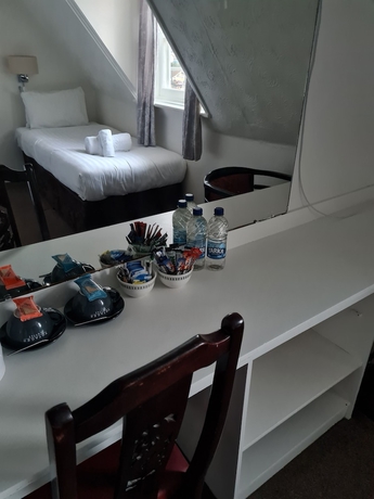 Imagen de la habitación del Hotel Fairhaven. Foto 2