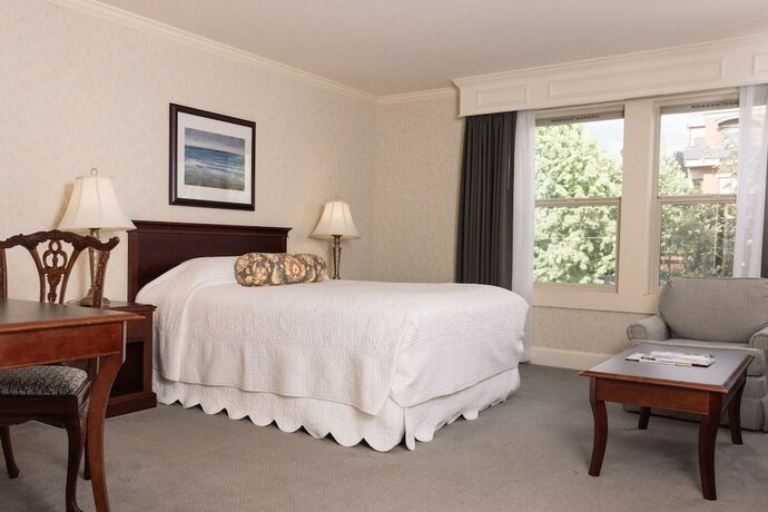 Imagen de la habitación del Hotel Fairhaven Village Inn. Foto 11