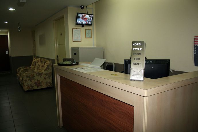 Imagen de los interiores del Hotel Fairlane Inn. Foto 13