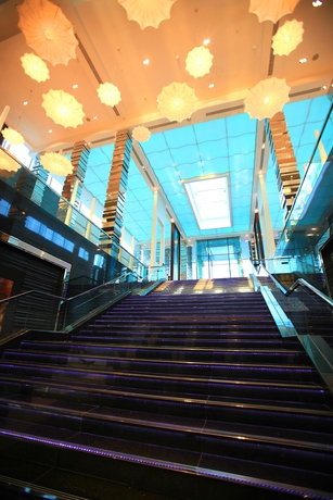 Imagen de los interiores del Hotel Fairmont Bab Al Bahr. Foto 11