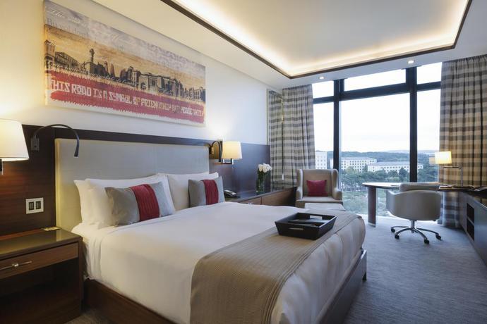 Imagen de la habitación del Hotel Fairmont Baku - Flame Towers. Foto 18