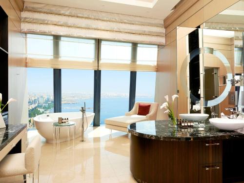 Imagen general del Hotel Fairmont Baku - Flame Towers. Foto 1