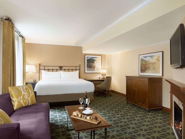 Imagen de la habitación del Hotel Fairmont Banff Springs. Foto 4