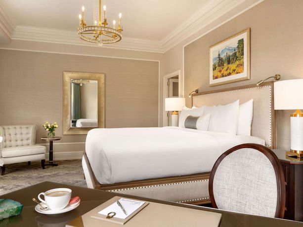 Imagen de la habitación del Hotel Fairmont Banff Springs. Foto 17