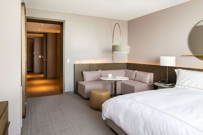 Imagen de la habitación del Hotel Fairmont Century Plaza. Foto 11