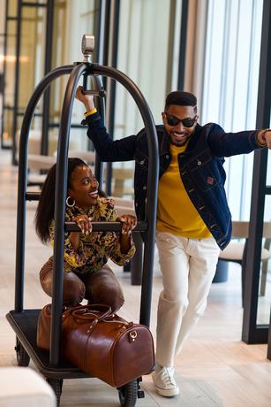 Imagen de los interiores del Hotel Fairmont Century Plaza. Foto 12