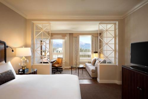 Imagen de la habitación del Hotel Fairmont Chateau Lake Louise. Foto 11
