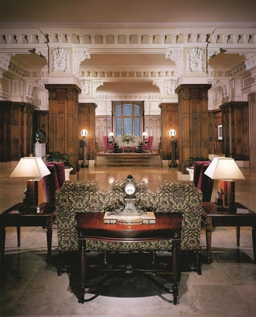 Imagen de los interiores del Hotel Fairmont Chateau Laurier. Foto 11