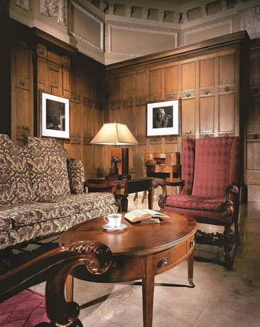 Imagen de los interiores del Hotel Fairmont Chateau Laurier. Foto 14