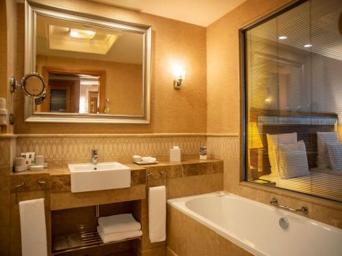 Imagen general del Hotel Fairmont Chicago at Millennium Park. Foto 3