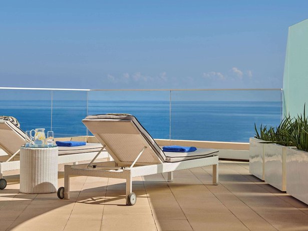 Imagen de la habitación del Hotel Fairmont Fujairah Beach Resort. Foto 16