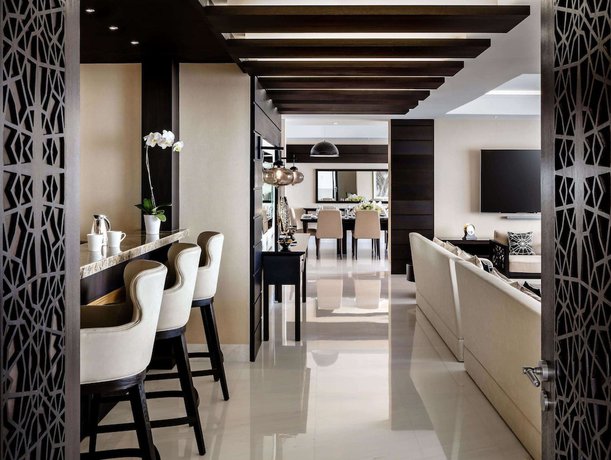 Imagen de la habitación del Hotel Fairmont Fujairah Beach Resort. Foto 17