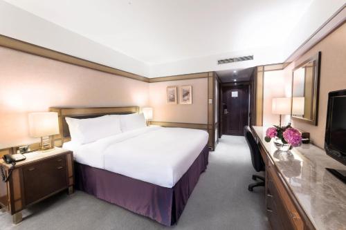 Imagen de la habitación del Hotel Fairmont Golden Prague. Foto 9