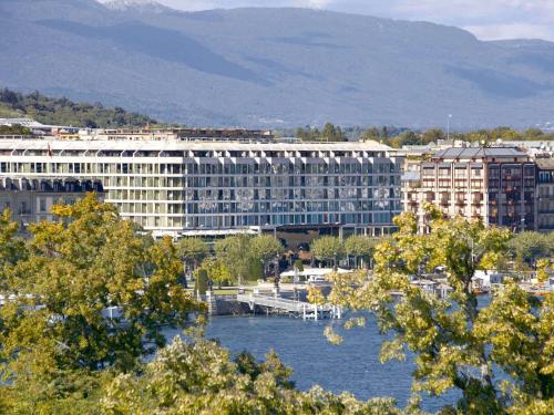 Imagen general del Hotel Fairmont Grand Geneva. Foto 1