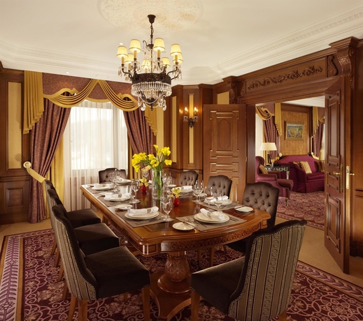 Imagen de la habitación del Hotel Fairmont Grand Kyiv. Foto 7