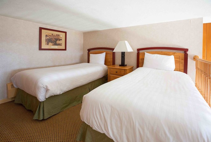 Imagen de la habitación del Hotel Fairmont Hot Springs Resort. Foto 4