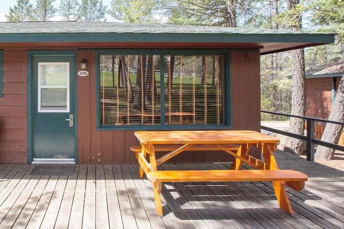 Imagen de la habitación del Hotel Fairmont Hot Springs Resort. Foto 17