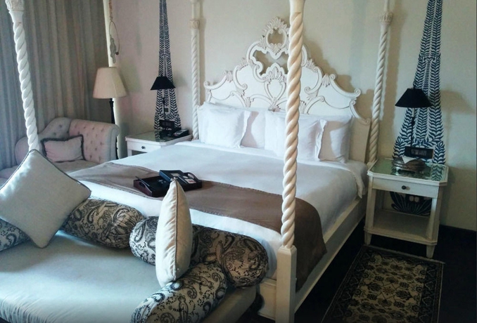 Imagen de la habitación del Hotel Fairmont Jaipur. Foto 9