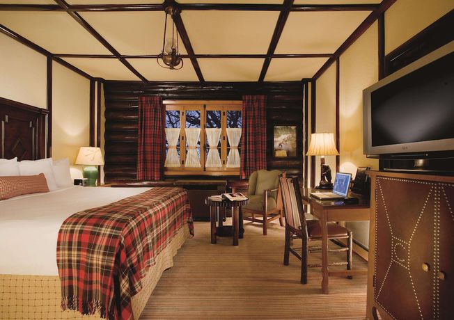 Imagen de la habitación del Hotel Fairmont Le Chateau Montebello. Foto 4