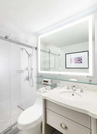 Imagen de la habitación del Hotel Fairmont Le Chateau Montebello. Foto 10