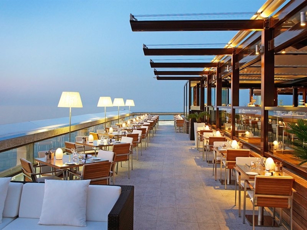 Imagen del bar/restaurante del Hotel Fairmont Monte Carlo. Foto 5