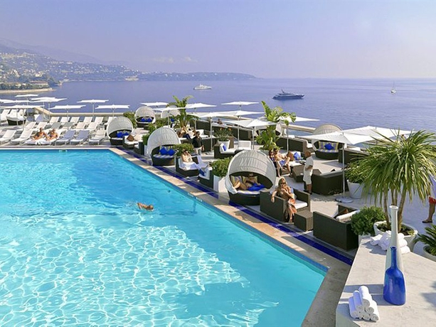 Imagen de la piscina del Hotel Fairmont Monte Carlo. Foto 11