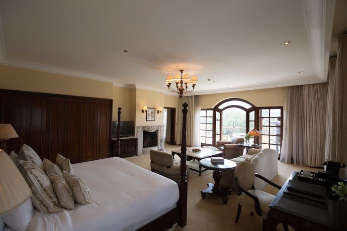 Imagen de la habitación del Hotel Fairmont Mount Kenya Safari. Foto 13