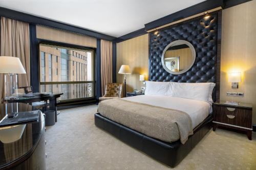 Imagen de la habitación del Hotel Fairmont Nile City, Cairo. Foto 11