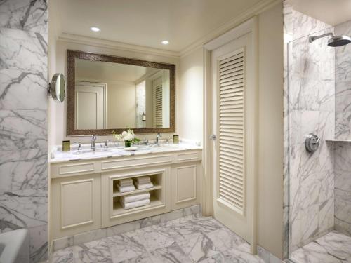 Imagen de la habitación del Hotel Fairmont Orchid. Foto 11