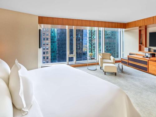 Imagen de la habitación del Hotel Fairmont Pacific Rim. Foto 4