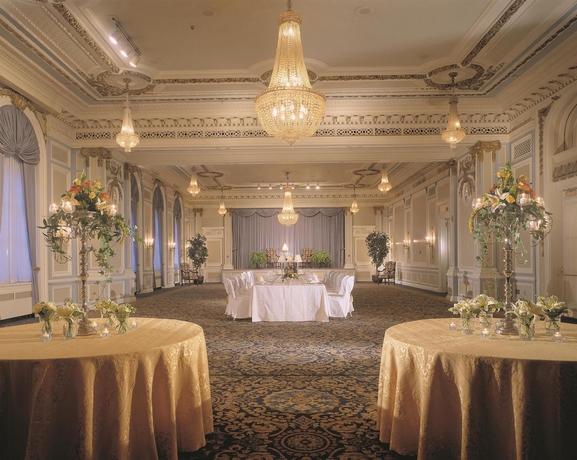 Imagen de los interiores del Hotel Fairmont Palliser. Foto 7