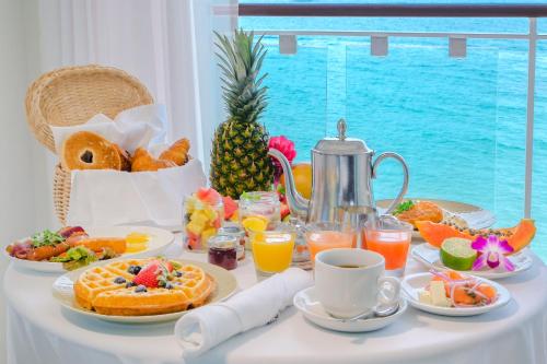 Imagen de la habitación del Hotel Fairmont Royal Pavilion. Foto 12