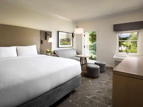 Imagen de la habitación del Hotel Fairmont Sonoma Mission Inn and Spa. Foto 7