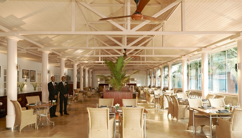 Imagen del bar/restaurante del Hotel Fairmont The Norfolk. Foto 5