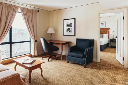 Imagen de la habitación del Hotel Fairmont Tremblant. Foto 12