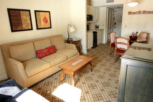 Imagen de la habitación del Hotel Fairmont Tremblant. Foto 16