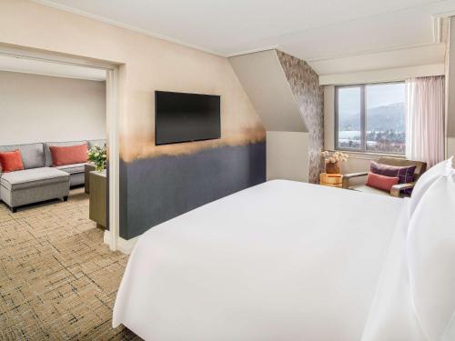 Imagen de la habitación del Hotel Fairmont Tremblant. Foto 19