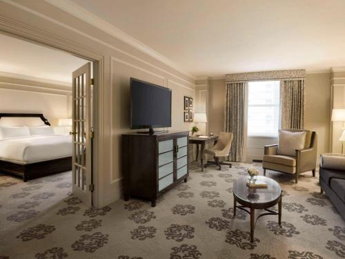 Imagen de la habitación del Hotel Fairmont Vancouver. Foto 13