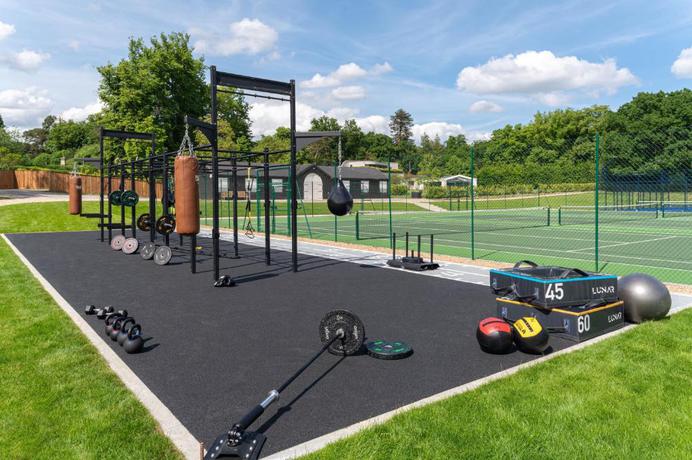 Imagen de los exteriores del Hotel Fairmont Windsor Park. Foto 12